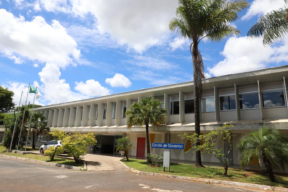 Capa da notícia: Últimos dias para inscrições no programa de bolsas de estudo do GDF